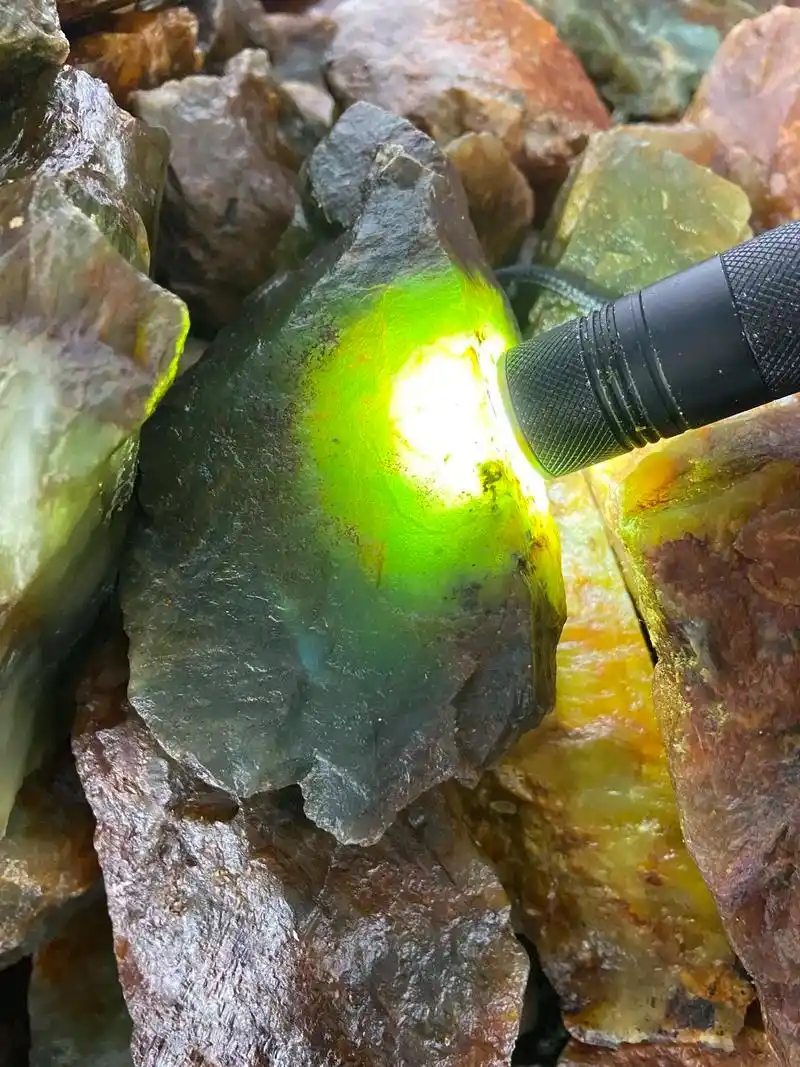 玉石王花玉原石无染色无粘贴无注胶天然玉石大量现货,量大价优 - 抖音