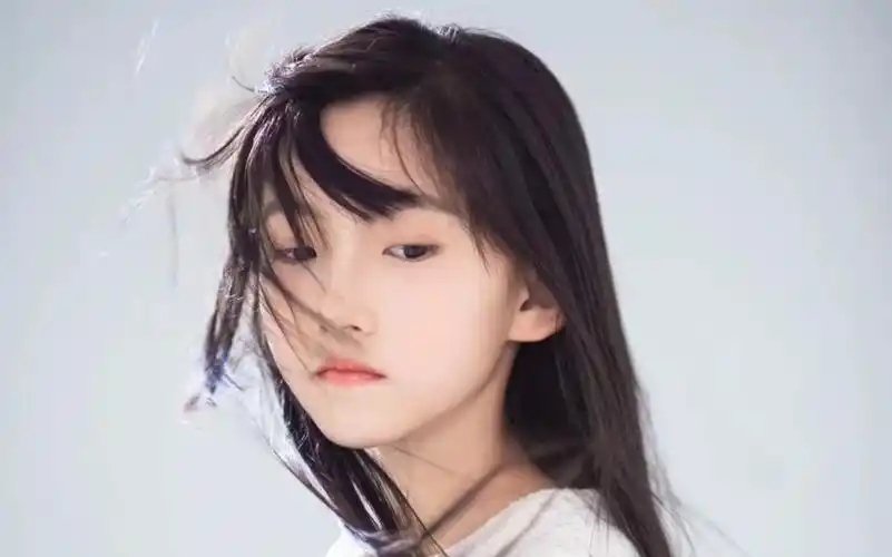 活动  六年级学生一字马艺术写真拍摄花絮(写真可鉴赏)