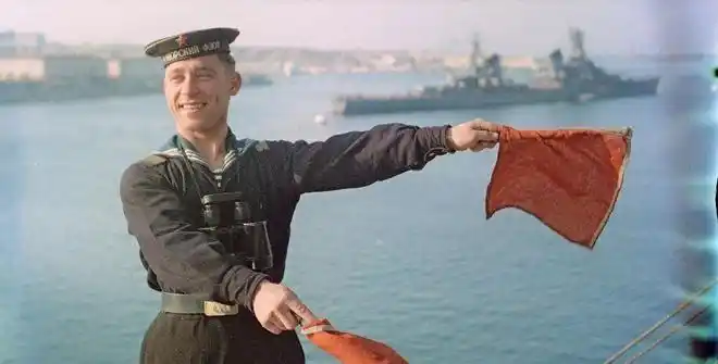 荡气回肠的冲击85年中国海军重庆号东海驱离苏联伏龙芝号巡洋舰