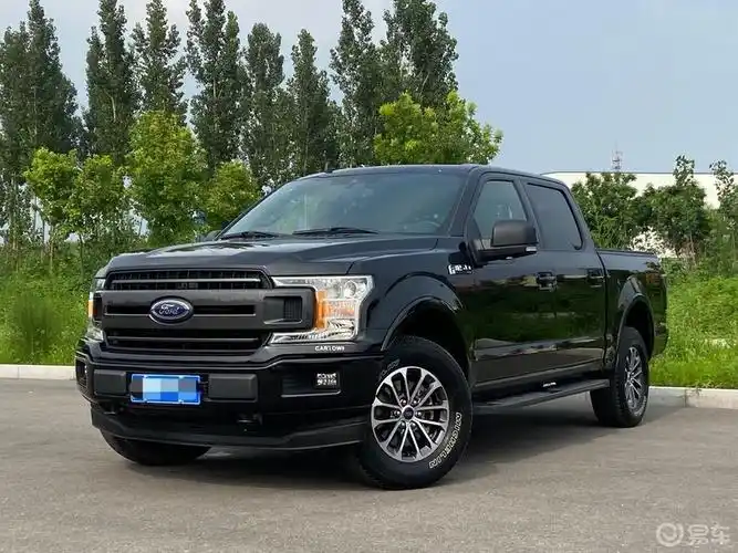 汽车涂装街拍颜值很高的黑色大猛禽一副黑武士的模样越野爱好者的必备