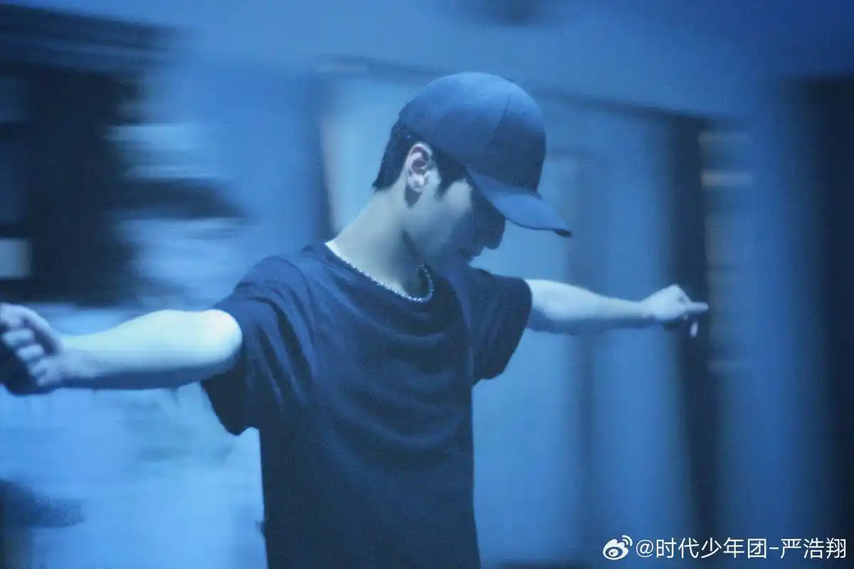 姐姐(女友)视角下的严浩翔