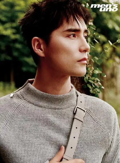 阿云嘎风度六月刊封面##阿云嘎林间绿野大片