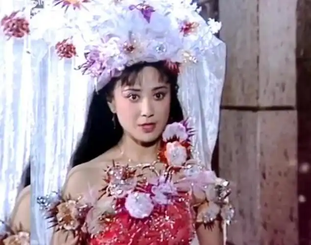 看90版《封神榜》 妲己的造型也太多了吧.