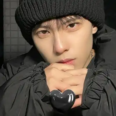 受姐姐们喜欢的最新小奶狗男头 真人帅气干净的纯欲风男生头像_男生