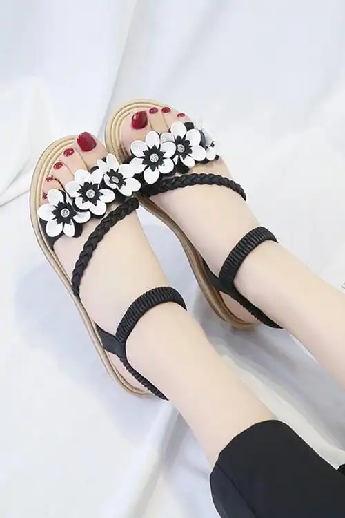 仙女风凉鞋女夏2019新款罗马百搭学生一字扣花朵ins平底鞋