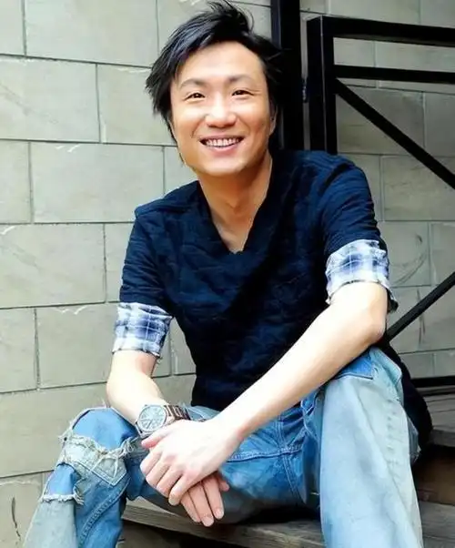 郑中基开演唱会与13岁女儿合唱网友原来与阿sa离婚这么久了