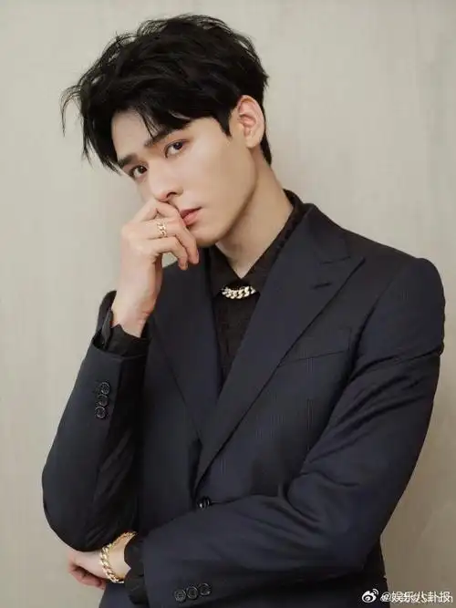 龚俊的笑容是世界上最美丽的风景……__财经头条