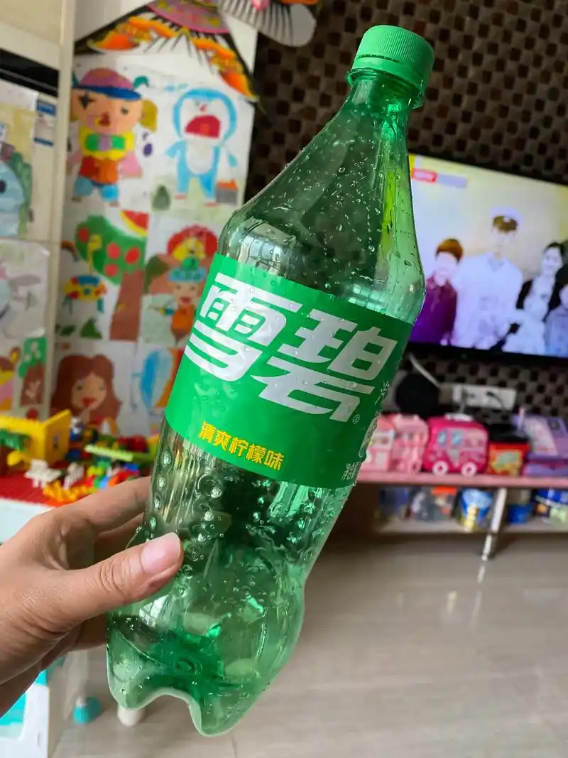 旧物改造 雪碧瓶做花盆,详细教程,快动手来做起来吧! - 抖音