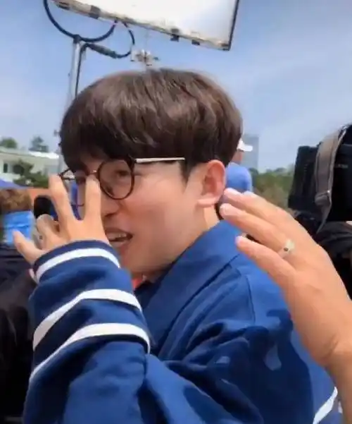 姚译添确实是一个"宝藏男孩"了,而以他的形象进入娱乐圈完全不输其他