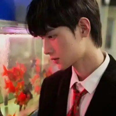 视觉舒适的日系干净暖男真人头像 最新好看气质温柔小众男头合集_男生