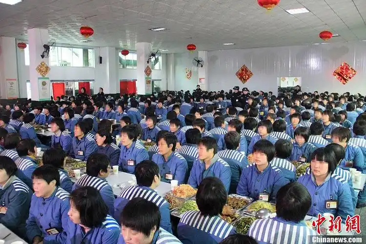 探访陕西女监:高墙内的别样"年夜饭"-中新网