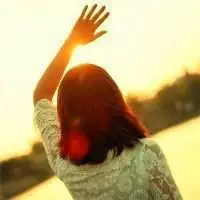 海边日出女生头像图片_微信头像图片大全