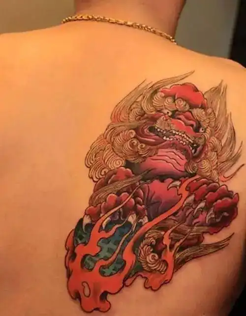 作为一种中国传统纹身图案唐狮子也是一种潮流