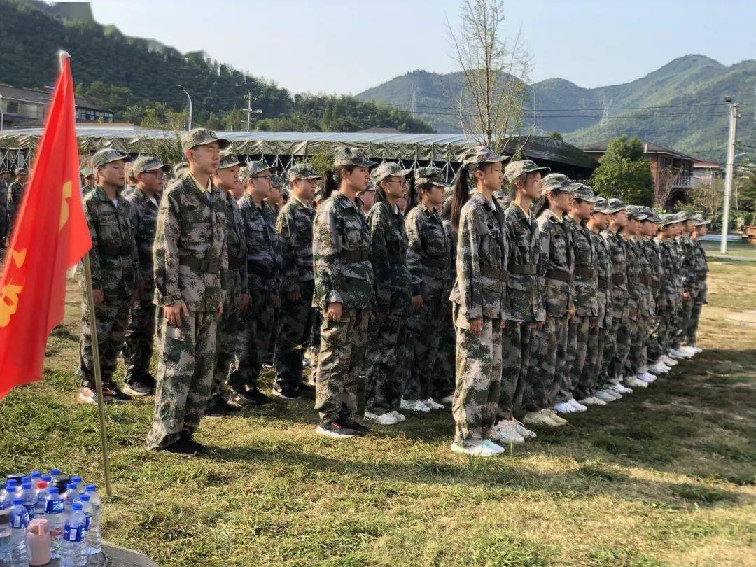 和润以德雏鹰展翅壮志凌霄湖州四中西山漾校区初一年级国防研学活动